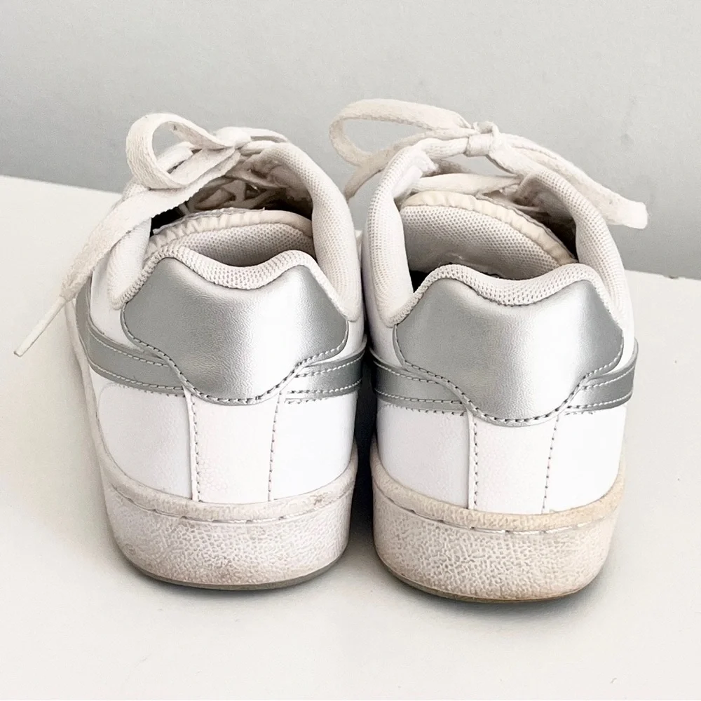 Nike White 454256 ‘Court Majestic’ Silver Sneakers, Size 8